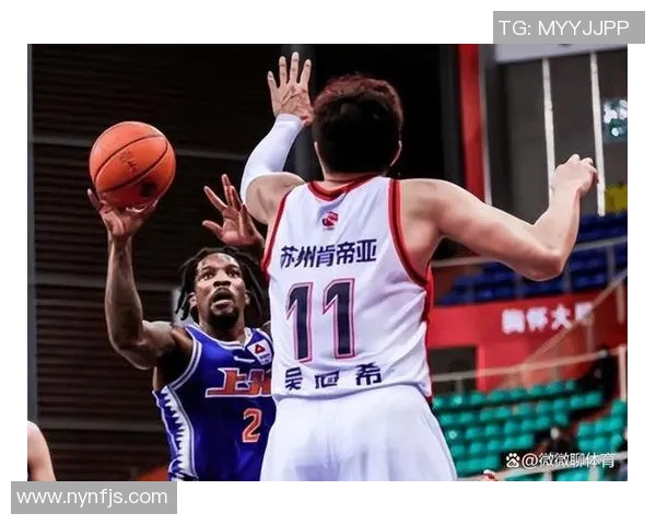 上海篮球队在精英赛中以90分稳居积分榜首位