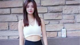 国产美女换装视频网站,国产美女换装视频网站，演绎百变魅力风采